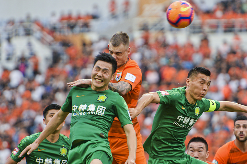 雷腾龙|白高兴了！球迷以为他来到泰达后将成核心，如今表现不佳急需爆发