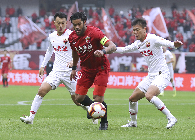 中超▲想成中超第二支恒大，转会期频频出手引强援，一场球就被打回原形