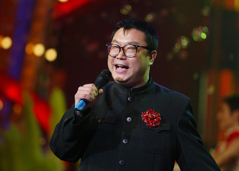 尹相杰■曾6上春晚,却2次锒铛入狱自毁前程,后被小20岁女友抛弃!