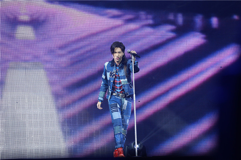 张玮|红极一时歌手张玮