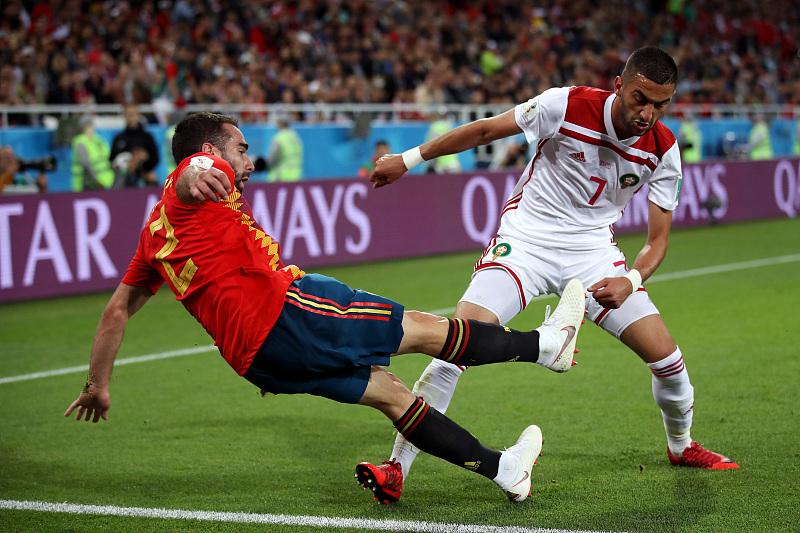 [齐达内]皇马28岁天王多重要？齐祖“蹩脚”举动揭地位，6600万双星难替代