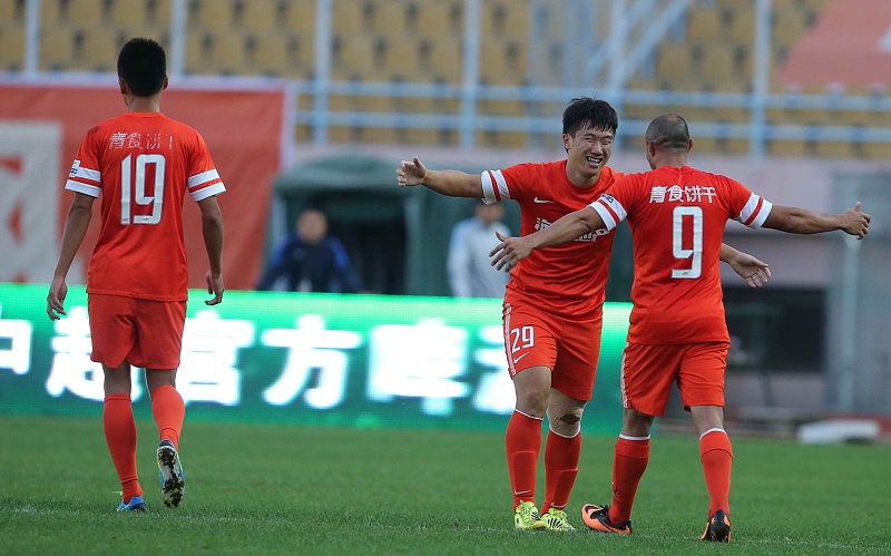 「山东鲁能」他因在鲁能不受重用离队，如今成新东家金靴，单赛季斩获19球