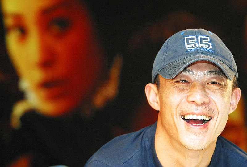 娱乐圈|娱乐圈第一“情圣”，连续“抛弃”两任妻子，今53岁娶90后少女！