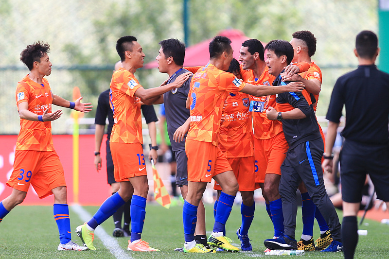 山东鲁能|扶不起!效力鲁能8年,场上表现一如既往糟糕,球迷:培养郭田雨吧