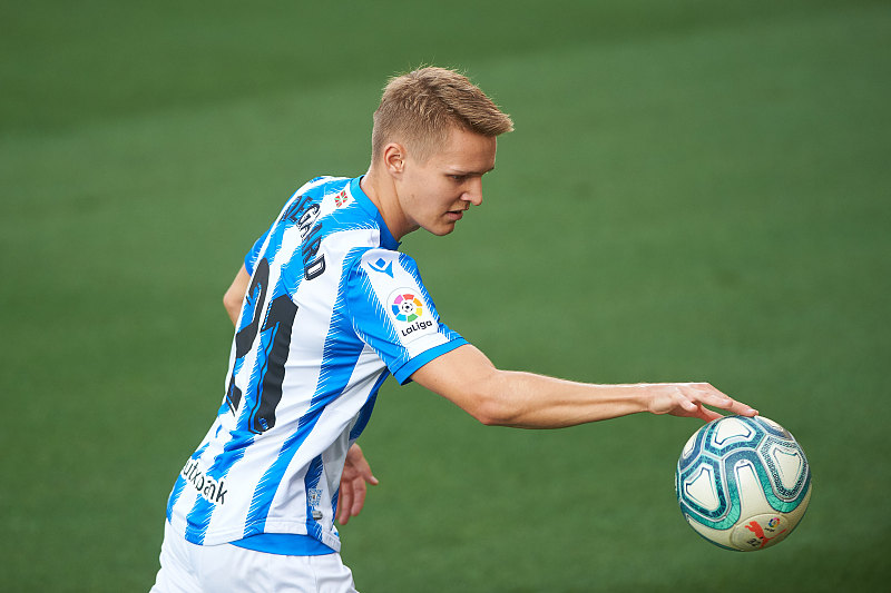 皇家马德里|皇马24岁瑰宝提出高要求,遭齐祖弗爷联手“阻击”,恐令其离队