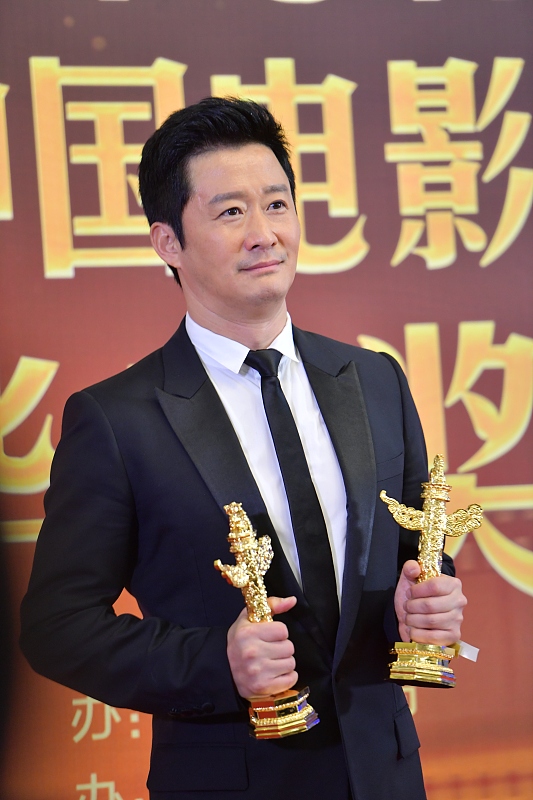 「吴京」被吴京捧红，身价暴涨20倍，转身却把吴京骂上热搜！现在遭换角封杀