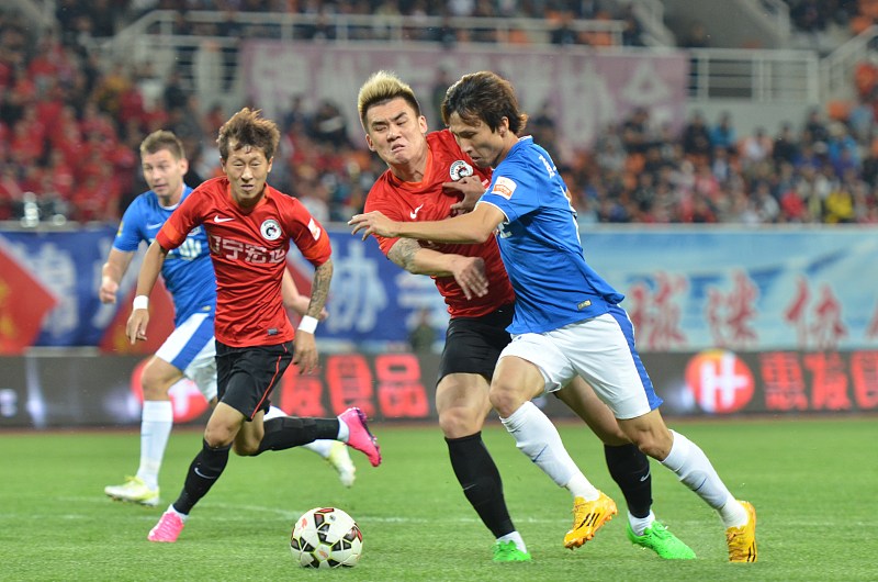 「上海申花」后悔吗？申花曾因舍不得多花钱错过新祁宏入队，里皮都一度力捧他