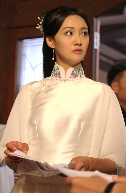 王南得 郑爽涉嫌偷逃税,除了围观她凶吉莫测的人生,我们还能做些什么?