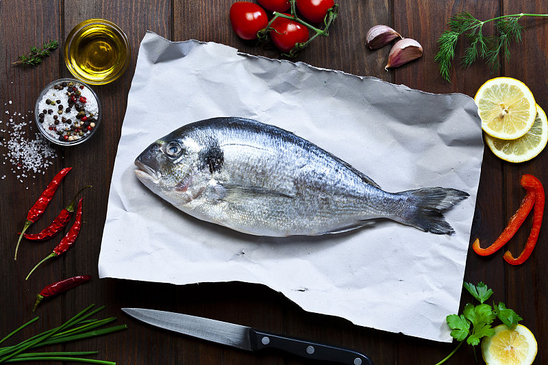 中老年人|海鱼的脂肪含量高,中老年人经常食用会促进动脉粥样硬化?