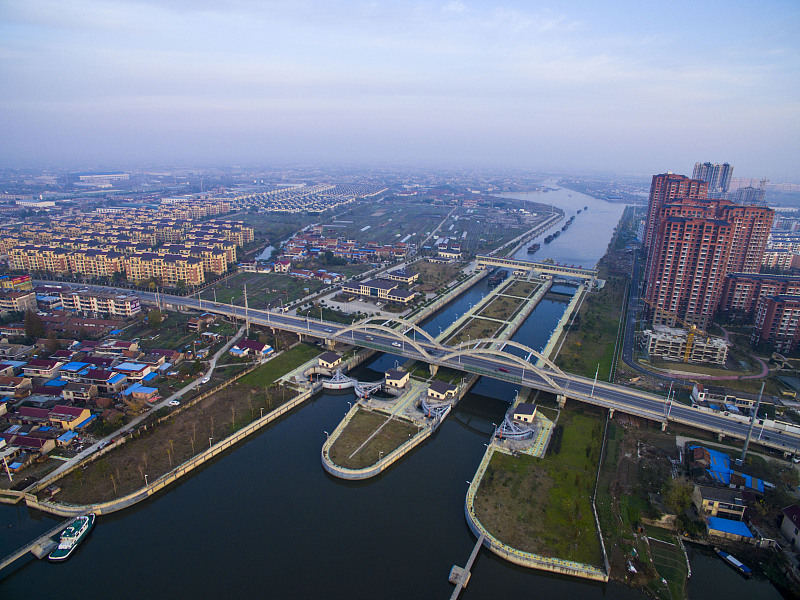 语若语非 南通市媒如此表扬崇川区属单位，容易引发读者意见，应慎重