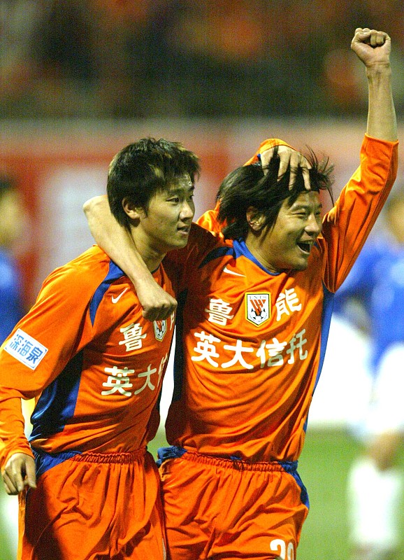 郜林|不給面子！郜林進(jìn)球慶祝致球迷不滿(mǎn)，艾克森攻入119球追平李金羽