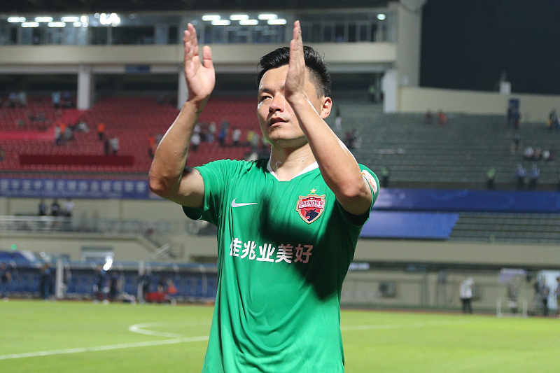 郜林|不給面子！郜林進(jìn)球慶祝致球迷不滿(mǎn)，艾克森攻入119球追平李金羽