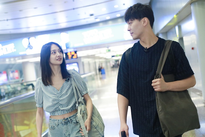 王南得 郑爽涉嫌偷逃税,除了围观她凶吉莫测的人生,我们还能做些什么?