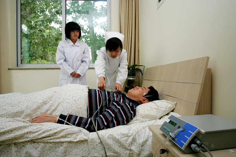 言谈健康 内科医生提醒：3种食物是肝病的“加速器”，若想养好肝，趁早撤离餐桌