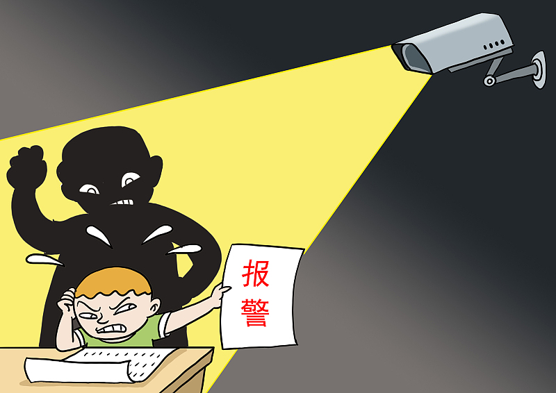 赣州 常州小河一男子偷钢管被抓跪地求饶事后潜回再偷，反复小人该严惩