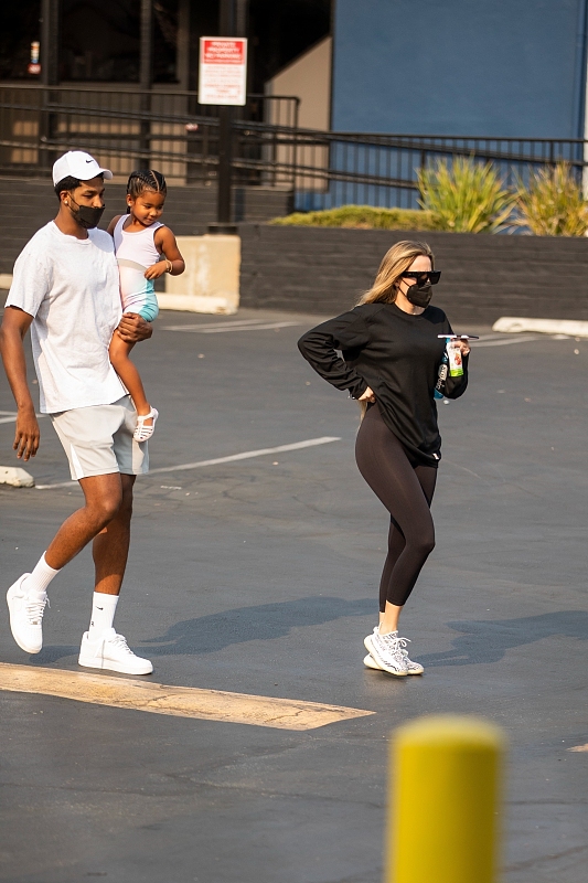 科勒·卡戴珊|特里斯坦-汤普森和科勒-卡戴珊被拍到跟两人的小女儿一同出行。