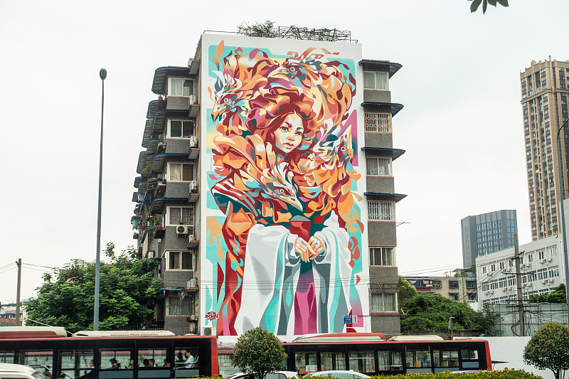 未来10年，楼梯房和电梯房哪个更保值？新规下，终于有答案了！