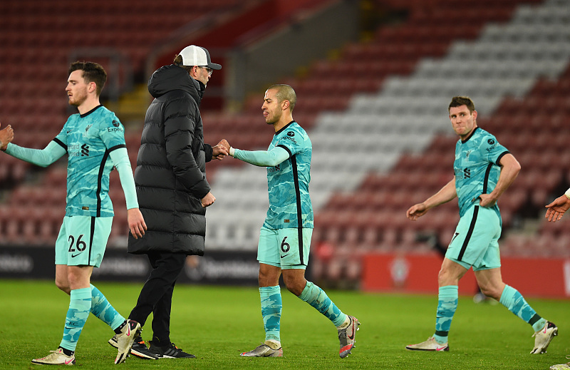 利物浦|利物浦3轮不胜,夺冠概率已落后曼城45%!曼联势头正猛却不被看好