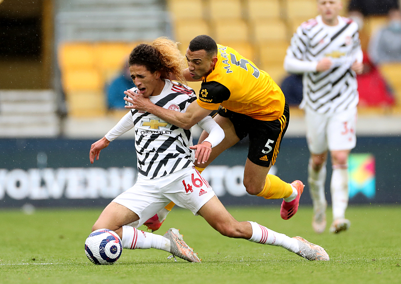 曼联|巨星胚子？曼联18岁小将展现接班B费的潜力！范德贝克的位置危矣