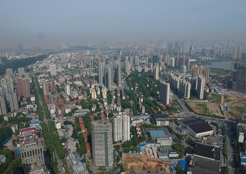 购房置业|手持30万现金，2022年是买房还是存银行？马光远“一句话”说透了