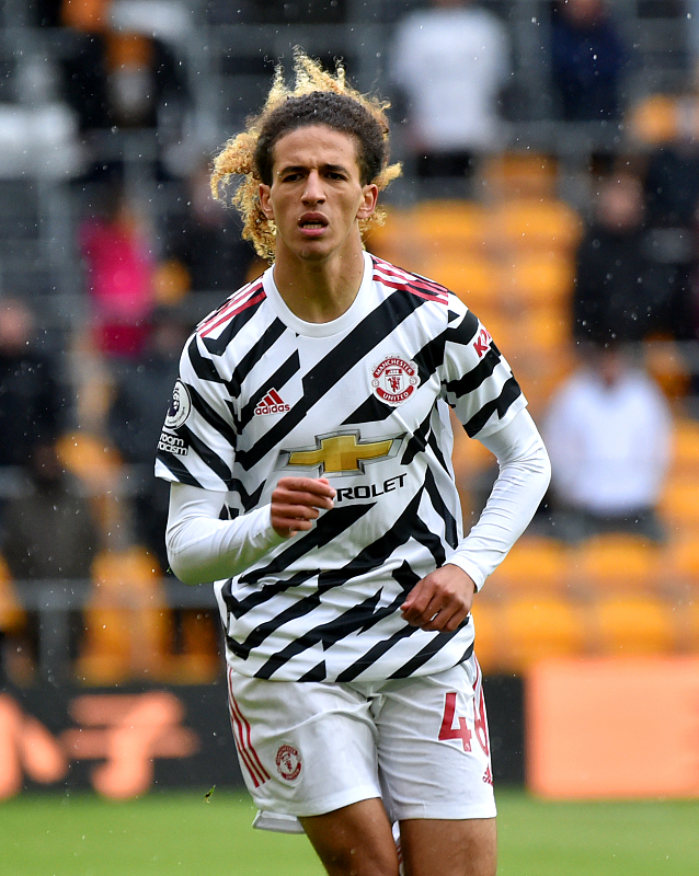 曼联|巨星胚子？曼联18岁小将展现接班B费的潜力！范德贝克的位置危矣