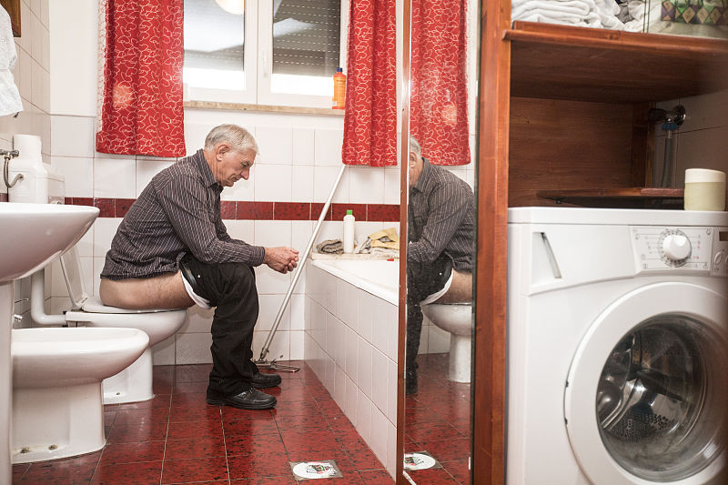 心脏|步入老年后,心脏病是第一大危险因素,生活中如何护理心脏病病人是关键