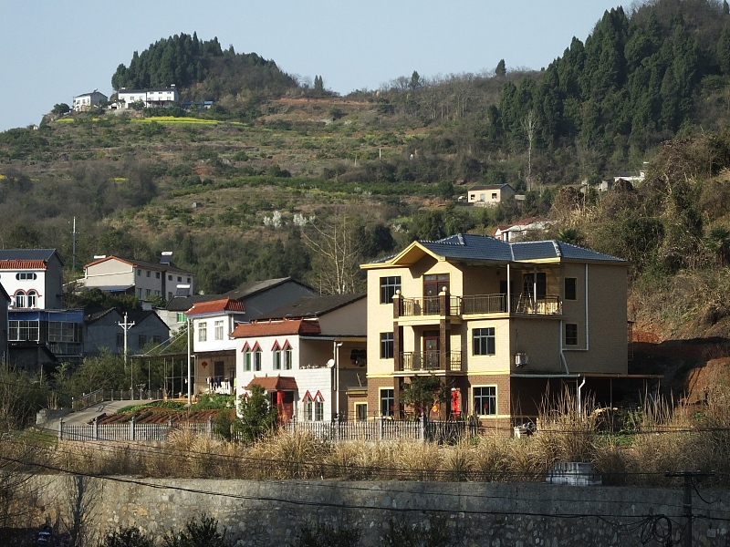 农村宅基地|农村宅基地包括院子吗？院子怎么确权？面积超出怎么办？一文解惑
