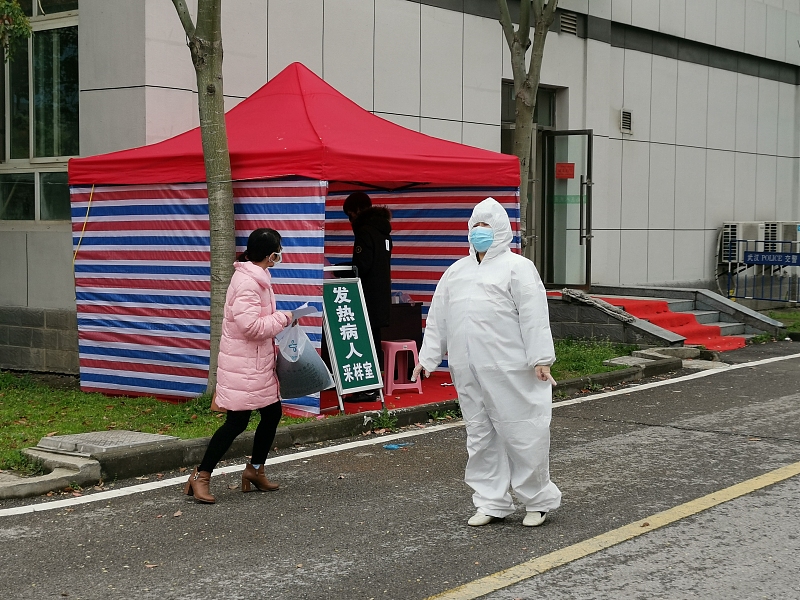 言谈健康 52岁男子腹痛不止，查出肝癌，医生：常吃2种食物，铁打的肝也受不了