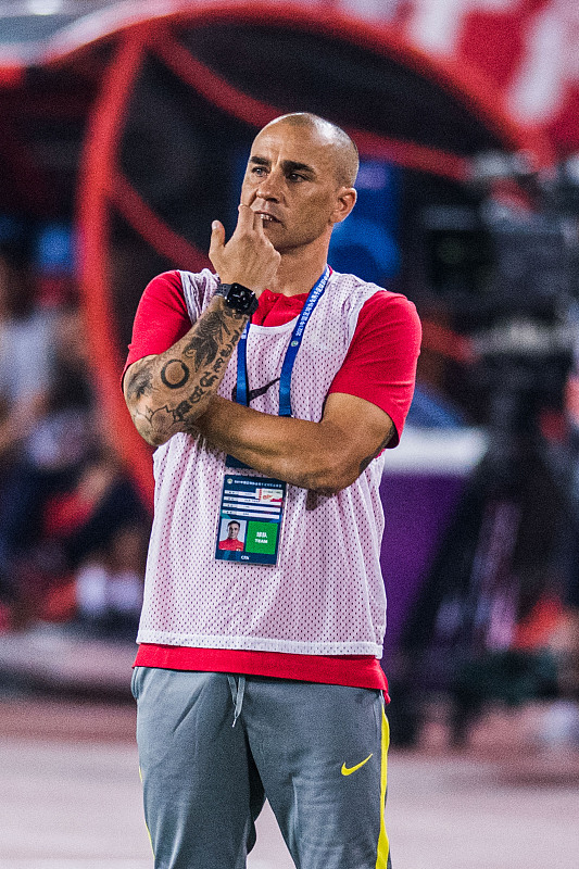 洛国富|粤足之变!深足逆转靠张源有孝心,洛国富踢后腰卡帅关心减肥20斤