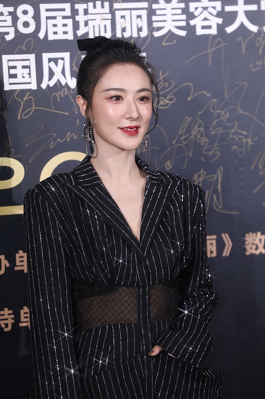 整容|薇娅造假遭杨迪打脸？野心太重！