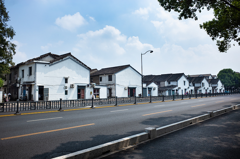 |子女去城市打拼，还能继承父母农村的宅基地吗？按照房地一体原则
