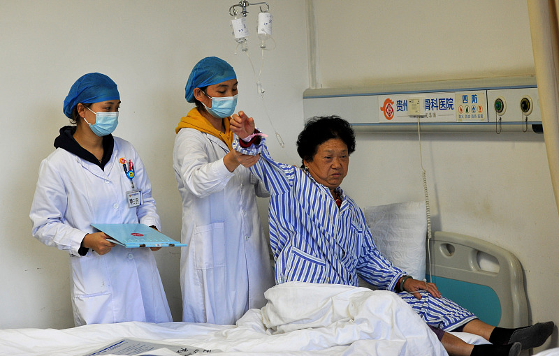 言谈健康 “骨头”不好的人，入秋后要额外注意些什么？养骨的关键就这这里