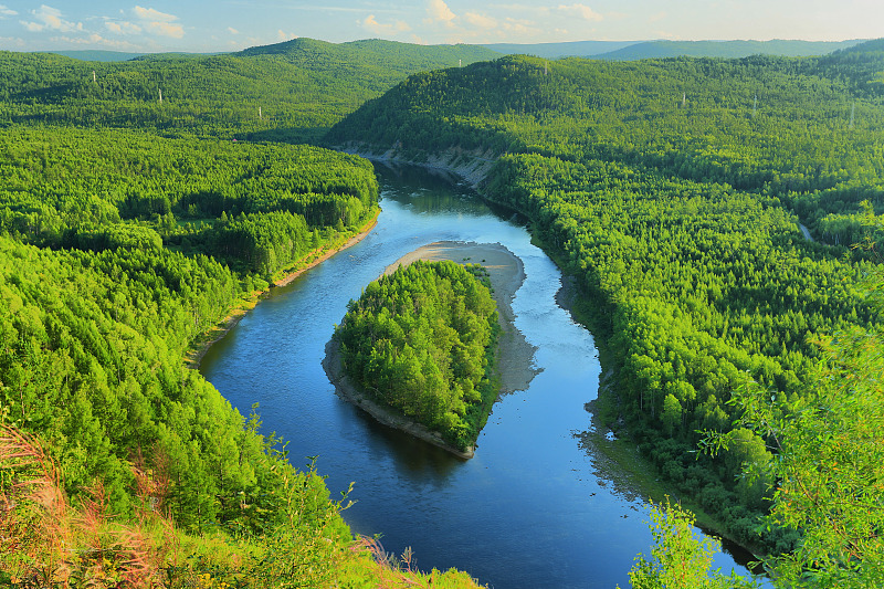  地球上的水44亿年都不会过期，装入瓶子中却很快过期，这是为啥？