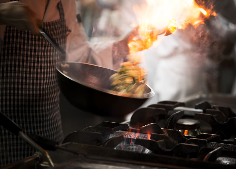 医生|42岁女子2年不吃肥肉,却脑梗偏瘫,医生叹息:吃2种素食,相当于在喝油