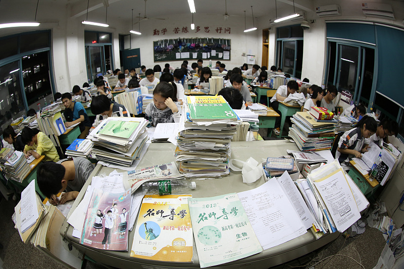 浙江理工大学|期末总复习陆续开始，中学生怎样复习，能在期末考试中拿高分？