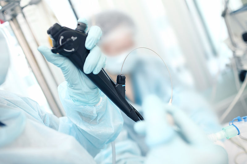 听林医生说 夏女士孕4周一直呕吐，眼看快不行了，老公哭了：老婆每活一天我心痛一天