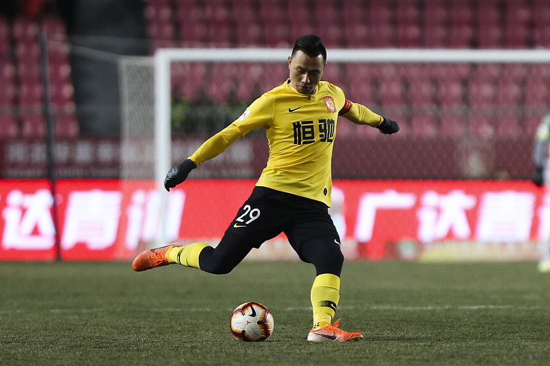 郜林|不給面子！郜林進(jìn)球慶祝致球迷不滿(mǎn)，艾克森攻入119球追平李金羽