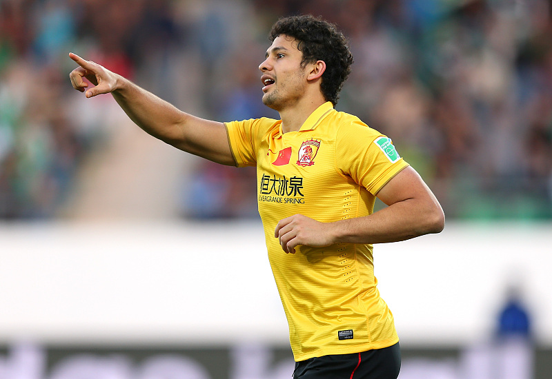 郜林|不給面子！郜林進(jìn)球慶祝致球迷不滿(mǎn)，艾克森攻入119球追平李金羽