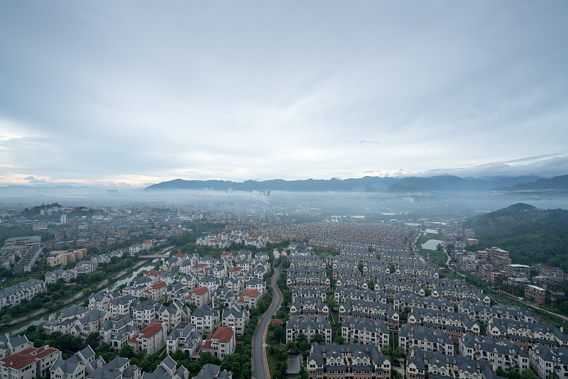 简约|低层洋房和高层住宅，未来哪个升值空间更大？孙宏斌一席话说透了