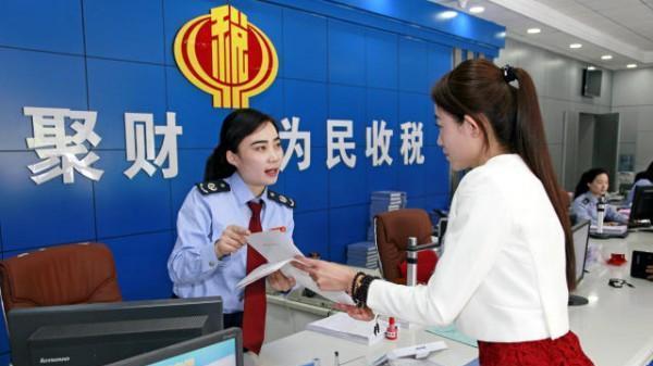 华为|中国公司却不在国内纳税？腾讯比华为多赚952亿，纳税额却是其1/5