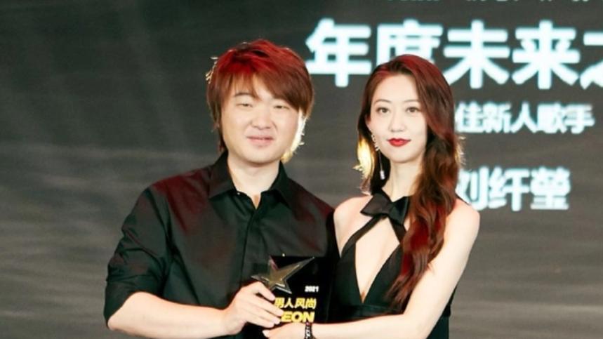 演艺圈|40岁富婆带资当女主，搭档24岁小鲜肉，半年被骗400余万，获赔7万