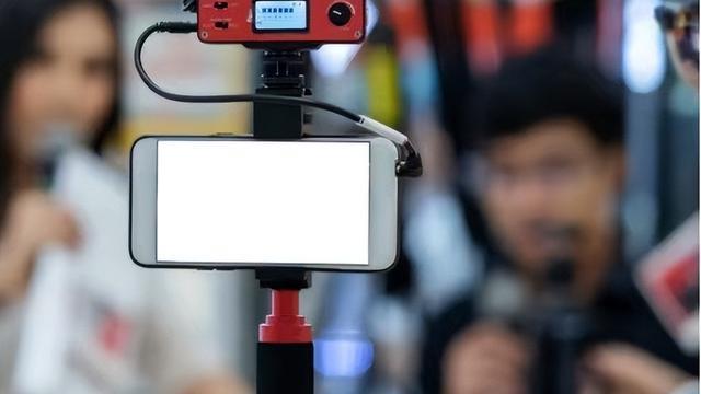 智能手表|为何西方发达国家并不扶持“电商”？看到路边的街道，你就清楚了