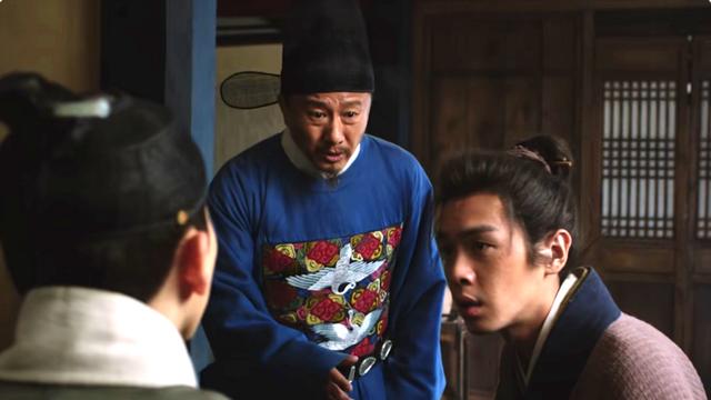 显微镜下的大明|马伯庸亲自改编，《显微镜下的大明》堪称天花板，悬疑剧将再攀高峰