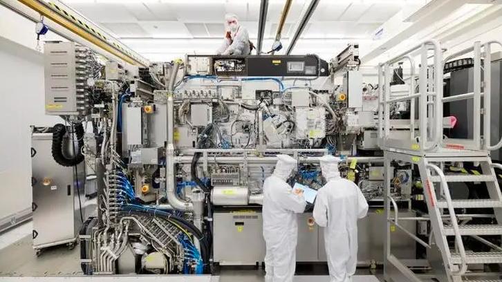 芯片|中国芯片日产10亿颗，美国这回该求着我们买了