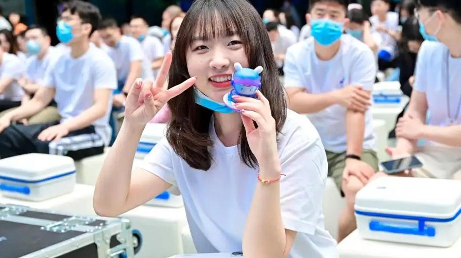 应届生|“大学四年花了15万，如今月薪却只有3000”，农村家长倍感心酸