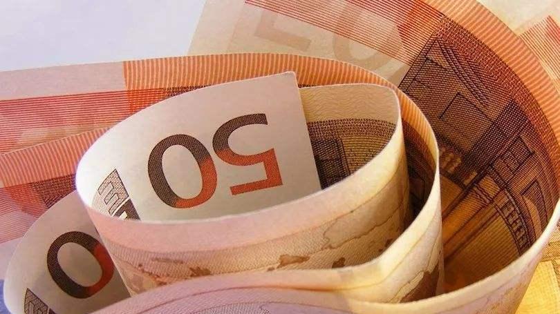 电影|疫情阴影下，家庭煮妇，找工作难不难？