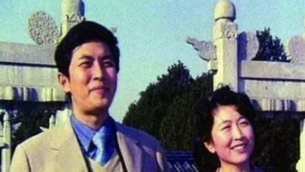 唐国强|演员唐国强：前妻35岁除夕夜自杀，二婚娶小12岁娇妻，相伴至今