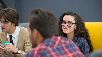 特斯拉|如何解决职场人际问题，掌握一项技能就绝不亏，职场影响力绝不亏