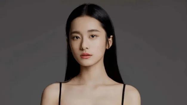 王俊凯|《重生之门》中和王俊凯演对手戏的女主是谁？