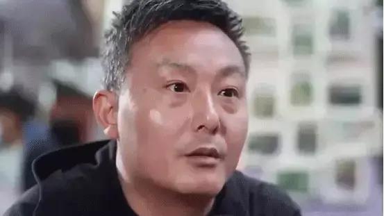 大S|大S到台北高档餐厅吃昂贵的松露：只要我不说停，你们就要一直刨